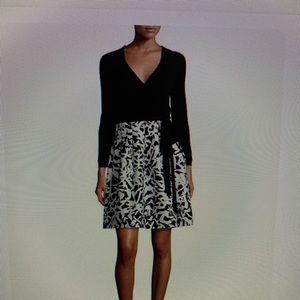 Jewel leaf -print wrap dress in black and white.